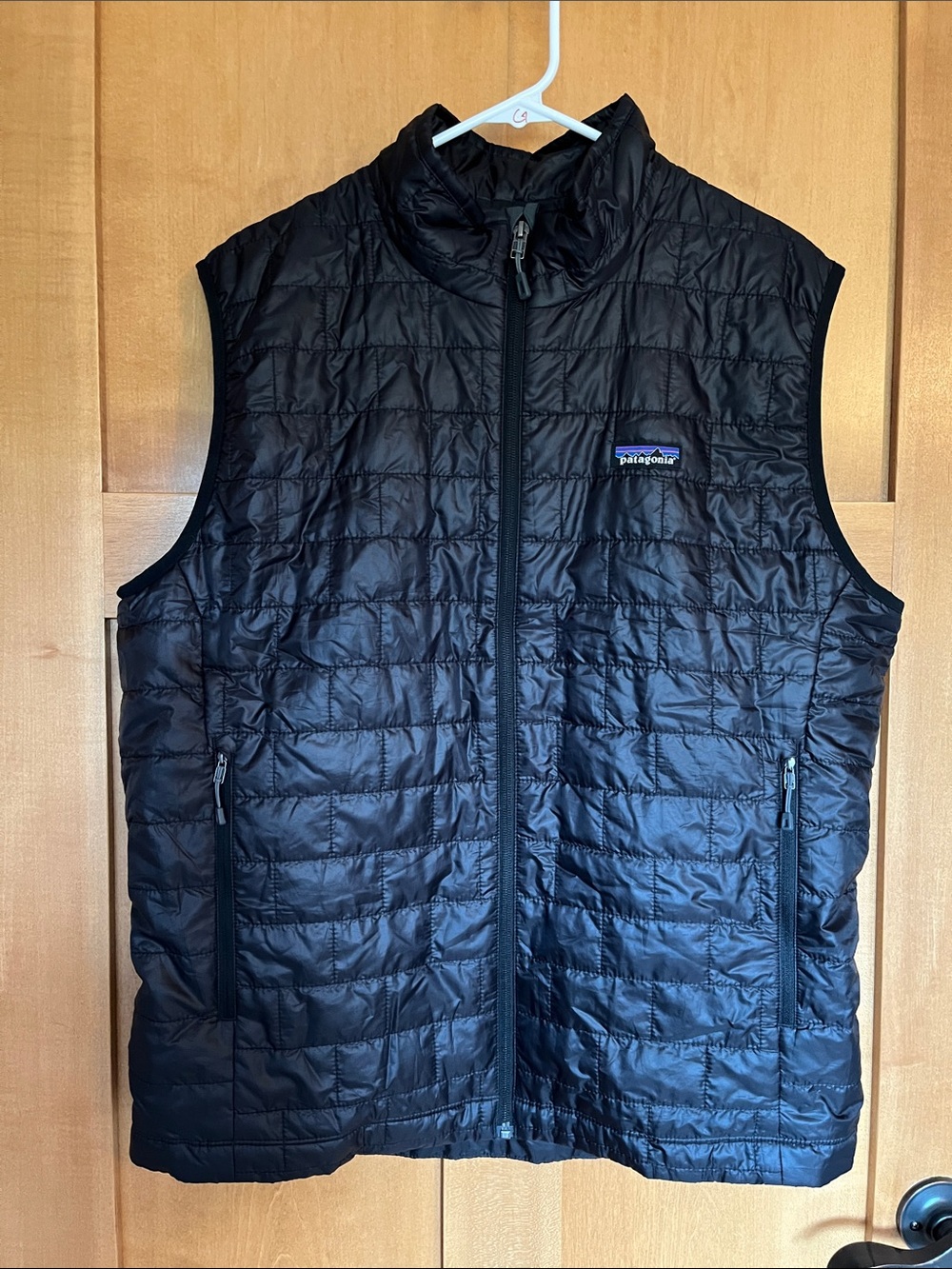 Patagonia Men’s Nano Puff Vest Black Size L (STY 84242)